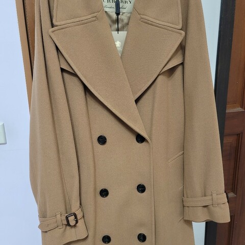 Burberry 全新落肩駝色羊毛大衣