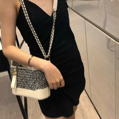 ✨Chanel 白色牛皮毛呢經典流浪包小號 98新 配件塵袋