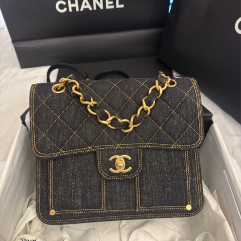 🖤Chanel 23s 黑牛仔雙肩背包 98新近新大全配🖤