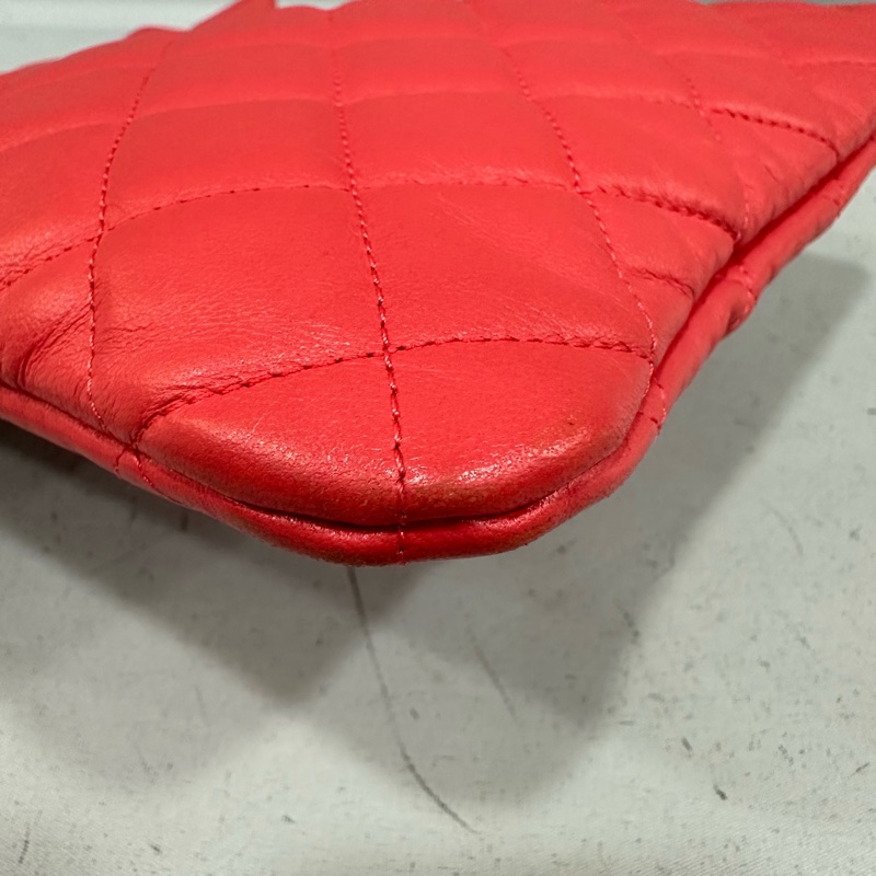 chanel A82045 蜜桃色羊皮金釦 手拿包-6