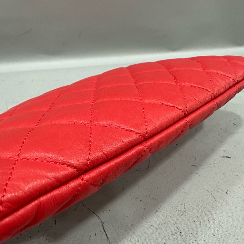 chanel A82045 蜜桃色羊皮金釦 手拿包-9