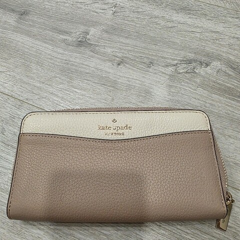 Kate Spade 防刮 荔枝皮 皮革 雙色 拉鍊長夾 奶茶色