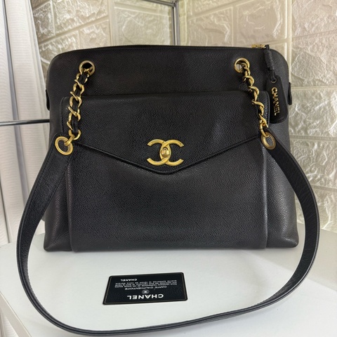 Chanel 黑金魚子醬大雙c奶粉包