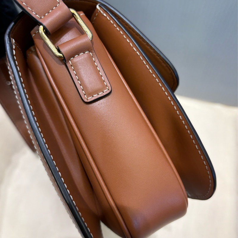 Celine 凱旋門 teen triomphe box郵差包/豆腐包/相機包-9