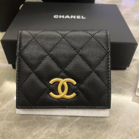 Chanel香奈兒黑金荔枝CC大logo對折短夾
