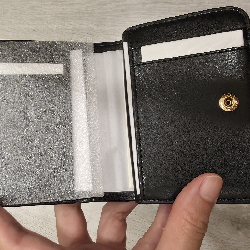 Marc Jacob's 魚子醬 短夾 黑色 全新 未拆封 吊牌未拆-5