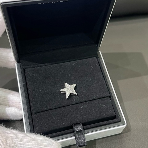CHANEL白金满钻中号星星吊坠
