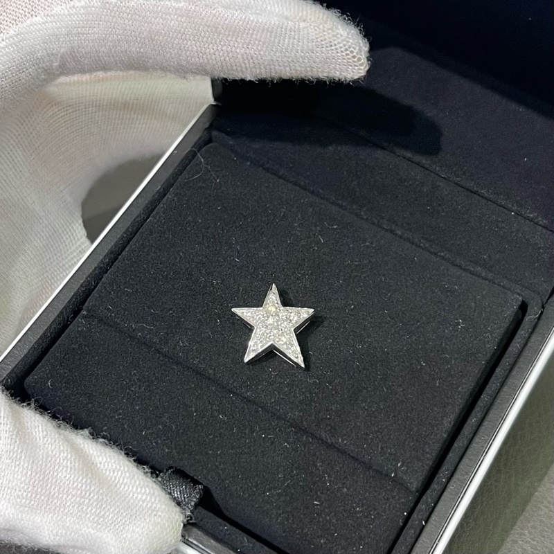 CHANEL白金满钻中号星星吊坠-4