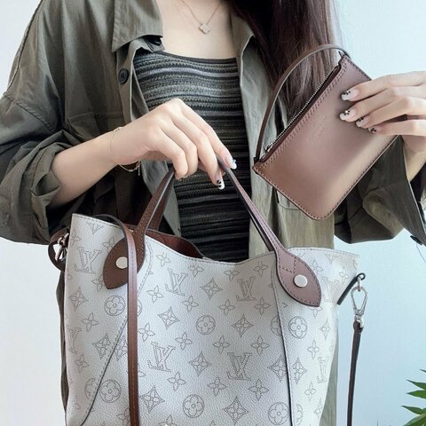✨LV 鏤空月光女神Bella子母手提斜背包23*20*13 98新配件塵袋