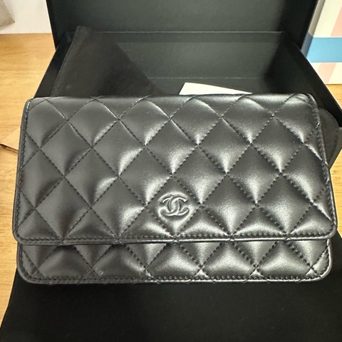 Chanel so black woc