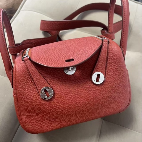 🌟Hermes🌈Mini Lindy一代❤️磚紅色銀扣❤️99就🌟TC皮🌟閑置🌟貼膜在🌟