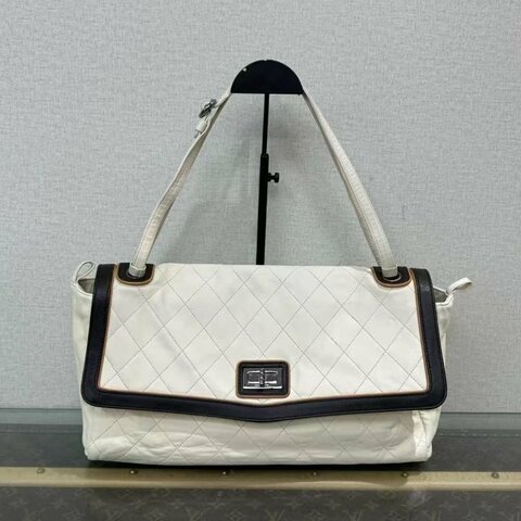 CHANEL 熊貓色2.55銀扣元寶肩背斜背包 38*19*12 98新配件塵袋