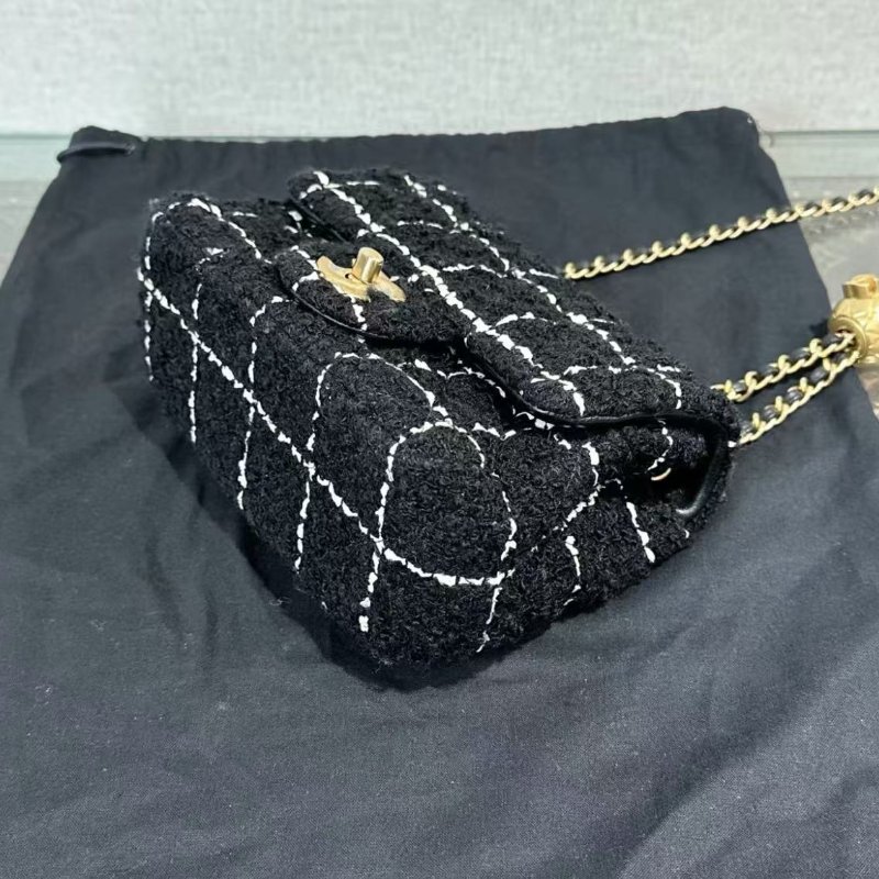 CHANEL 黑白毛呢金球方胖子肩背斜背包 17*13*7 98新 配件塵袋-1
