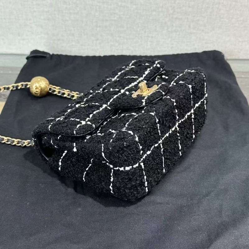 CHANEL 黑白毛呢金球方胖子肩背斜背包 17*13*7 98新 配件塵袋-3