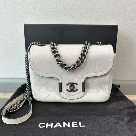 CHANEL 白銀希臘神話斜背郵差包 22*15*8 98新配件盒子塵袋