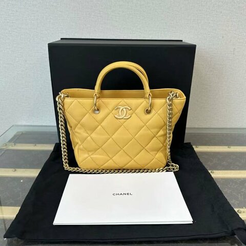 CHANEL 限量款黃色金扣手提斜背菜籃子 21*18*13 全新閒置 配件塵袋盒子