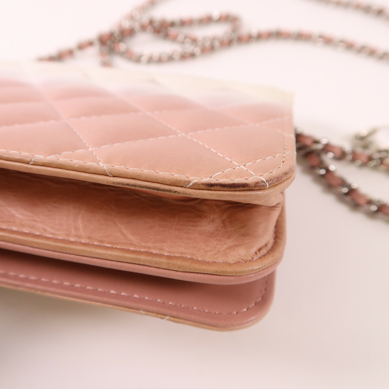 CHANEL 漆皮皮革/牛皮皮革WOC Wallet On Chain銀扣鏈帶肩背袋-17