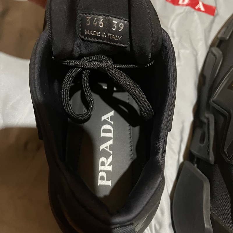 PRADA 黑色橡膠運動鞋  球鞋346#39-24