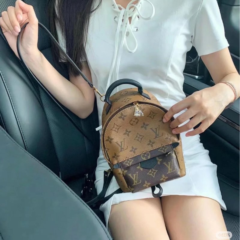 LOUIS VUITTON 拚色老花迷你後背包-14