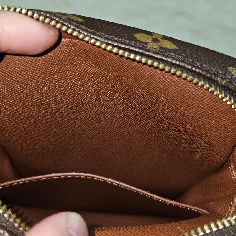 LV 斜背包 相機包 經典老花款-24