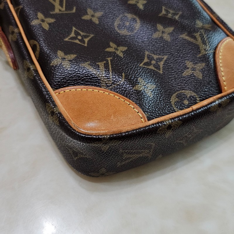 LV 斜背包 相機包 經典老花款-25