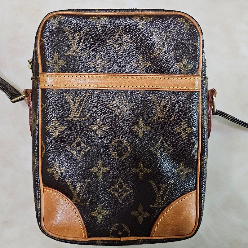 LV 斜背包 相機包 經典老花款-0