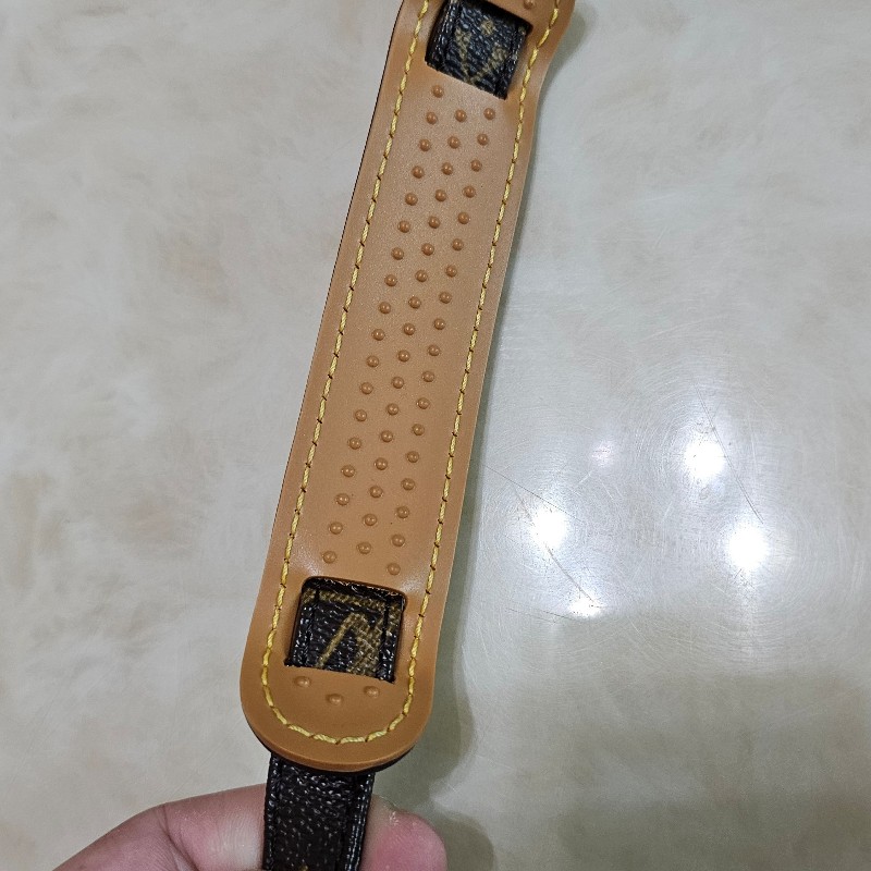 LV 斜背包 相機包 經典老花款-22