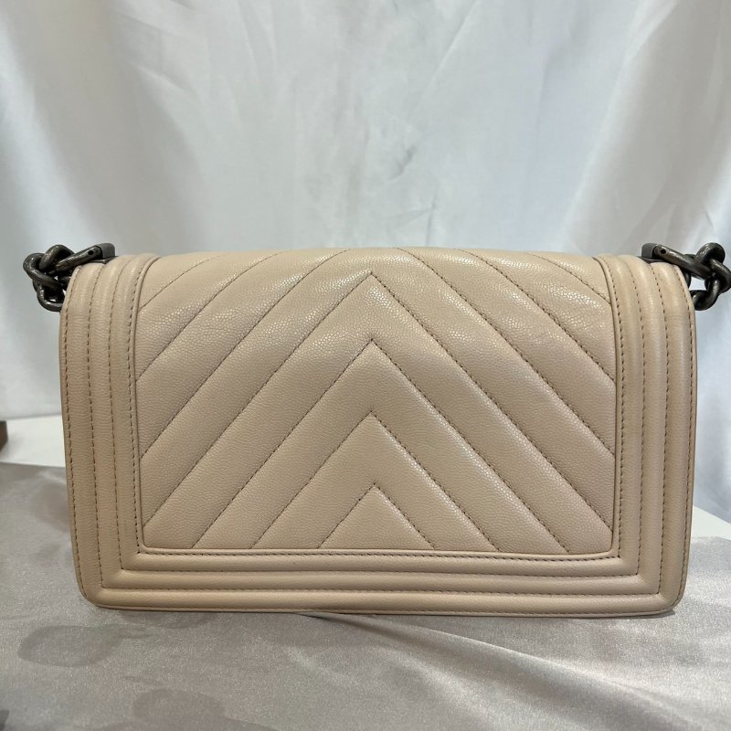 CHANEL 25開 粉膚荔枝皮山型紋BOY25-1