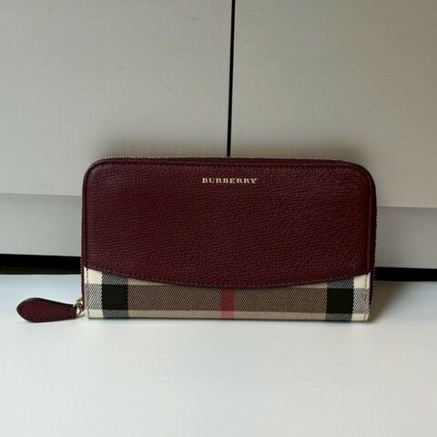 Burberry 酒紅皮+駝格布拉鍊長夾