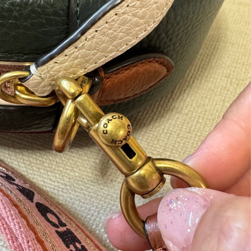 coach側背圓餅包-2