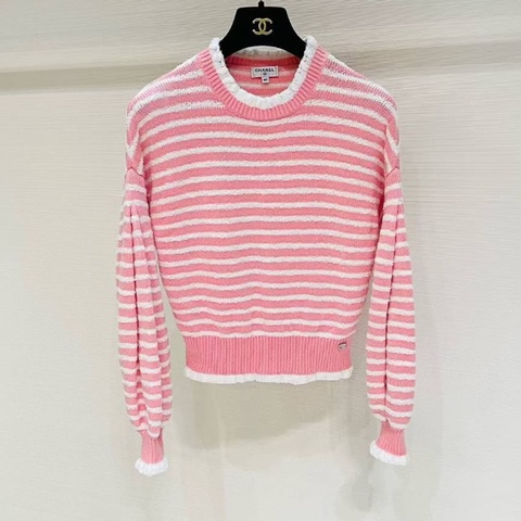 ⭐️ Chanel Top 毛衣
