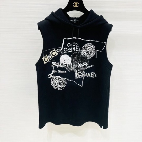 ⭐️ Chanel Top 上衣