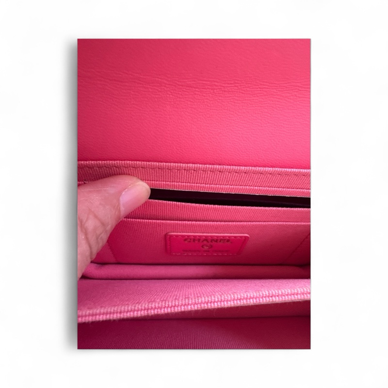 （大概8成新）CHANEL 金雙C Trendy CC 羊皮斜背包(AP1762-粉)-4