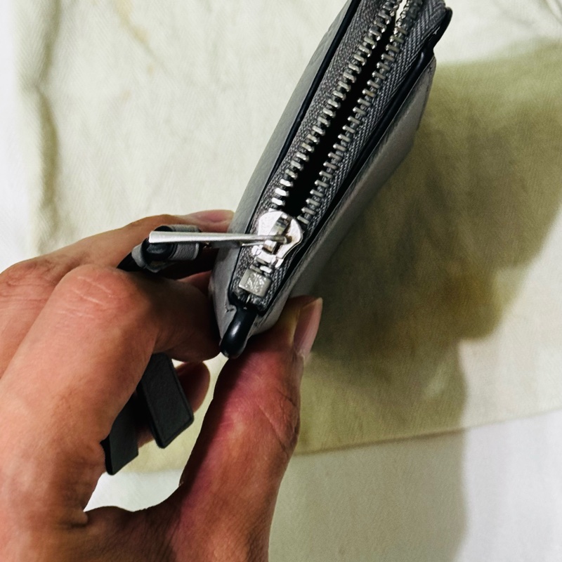 羅威卡夾零錢包Puzzle long coin cardholder in classic calfskin-10