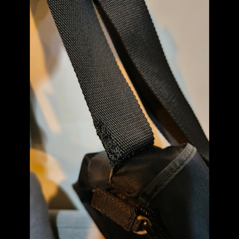 🫅女神購物節狂降（原$13800）‼️只到3/15⏰【8成新】㊣✨PRADA✨普拉達 黑色 輕量 帆布 皮革 單釦 掀蓋式 郵差包 肩背包 斜背包 /二手包/二手精品/保證正品🌳二手樹屋🌳-19