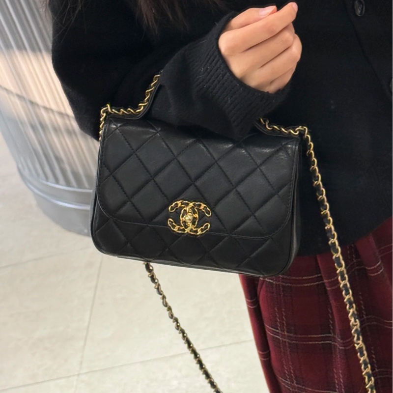 🈶購證 #全新閒置 #櫃上售價23萬 香奈兒黑金19bag郵差包-6