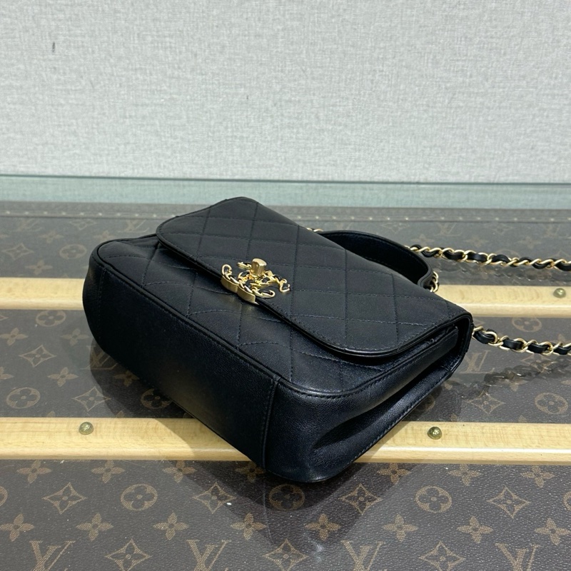 🈶購證 #全新閒置 #櫃上售價23萬 香奈兒黑金19bag郵差包-14