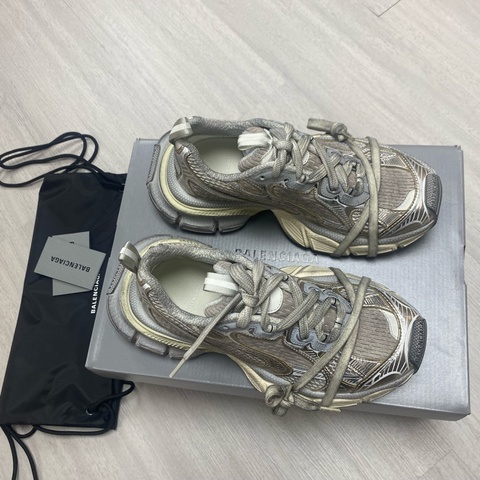 促銷品 Balenciaga 巴黎世家 女款 3XL 運動鞋 只有38碼