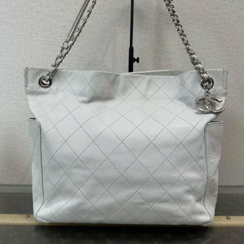 ✨CHANEL 白色銀扣菱格紋手提托特包31*31*10 98新配件塵袋
