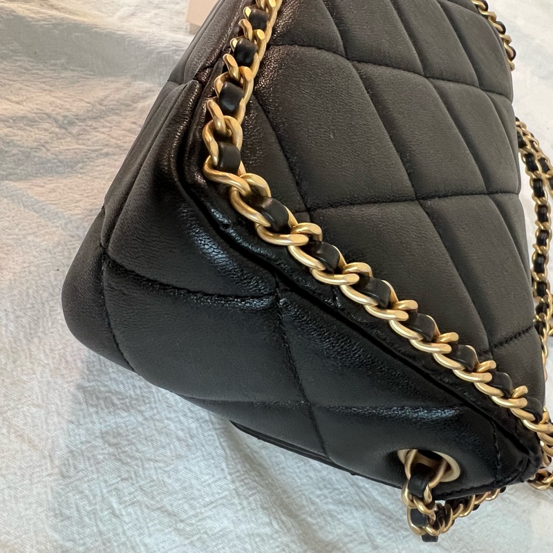 ෆ Chanel 滾邊穿皮鍊黑金cf 🖤24B-17