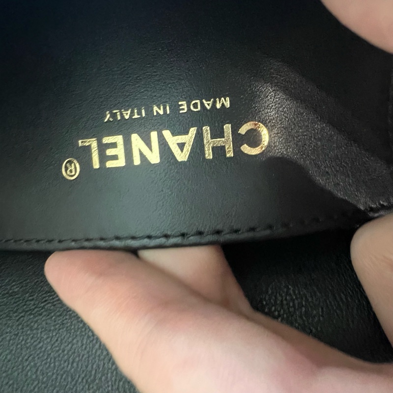 ෆ Chanel 滾邊穿皮鍊黑金cf 🖤24B-23