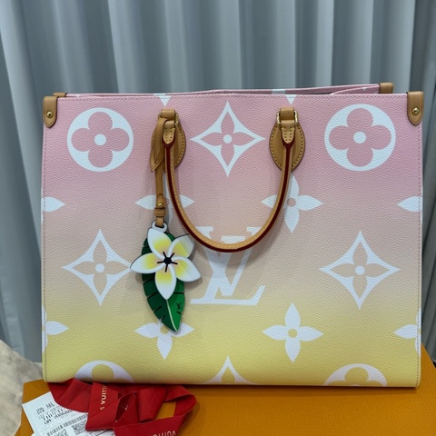 LV Monogram Giant By The Pool OnTheGo GM Pool Rose