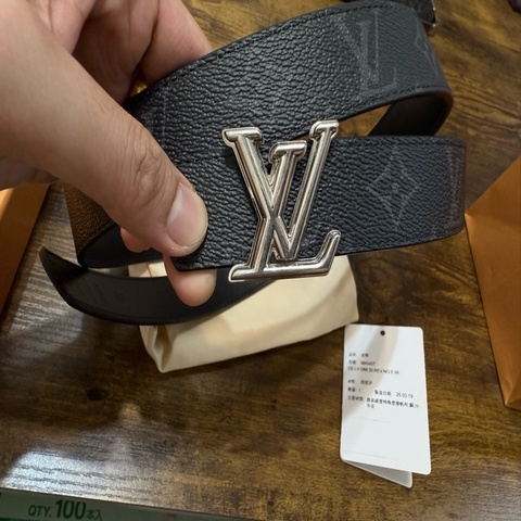LV男生皮帶 M4049T Monogram 專櫃購入 圖案塗層帆布雙面皮革皮 帶仿舊銀色LV Dimension搭扣
