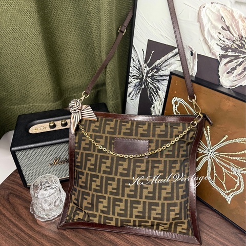 Fendi Monogram Vintage Clutch 芬迪中古老花枕頭包/斜挎包