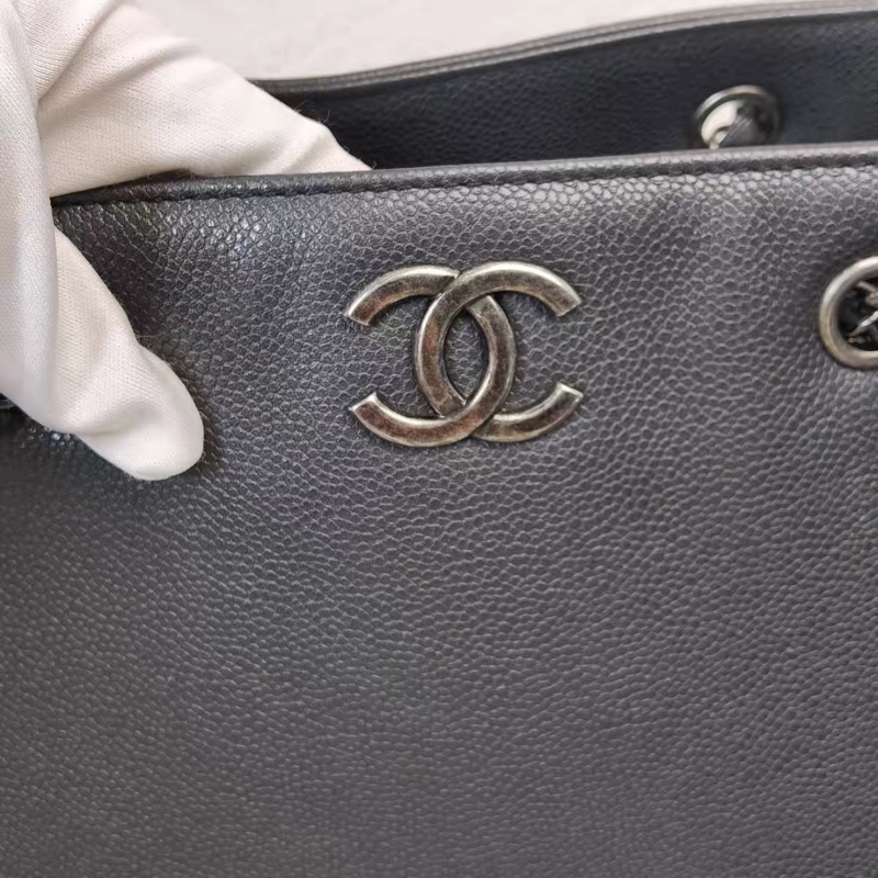 🉑肩背 #9新閒置 #櫃上售18萬 香奈兒黑銀荔枝牛皮公文托特包-23