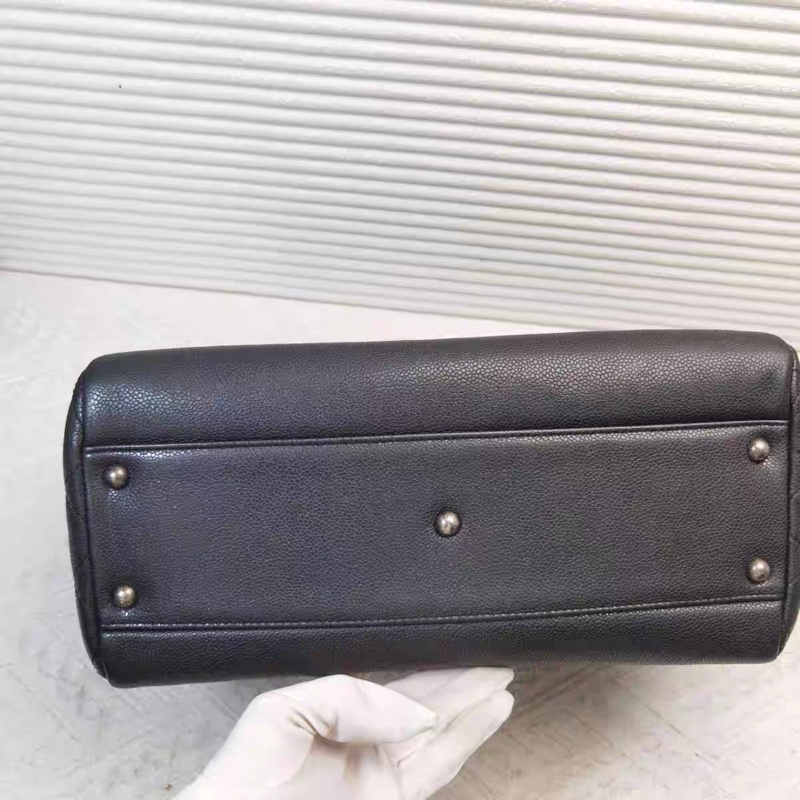 🉑肩背 #9新閒置 #櫃上售18萬 香奈兒黑銀荔枝牛皮公文托特包-25