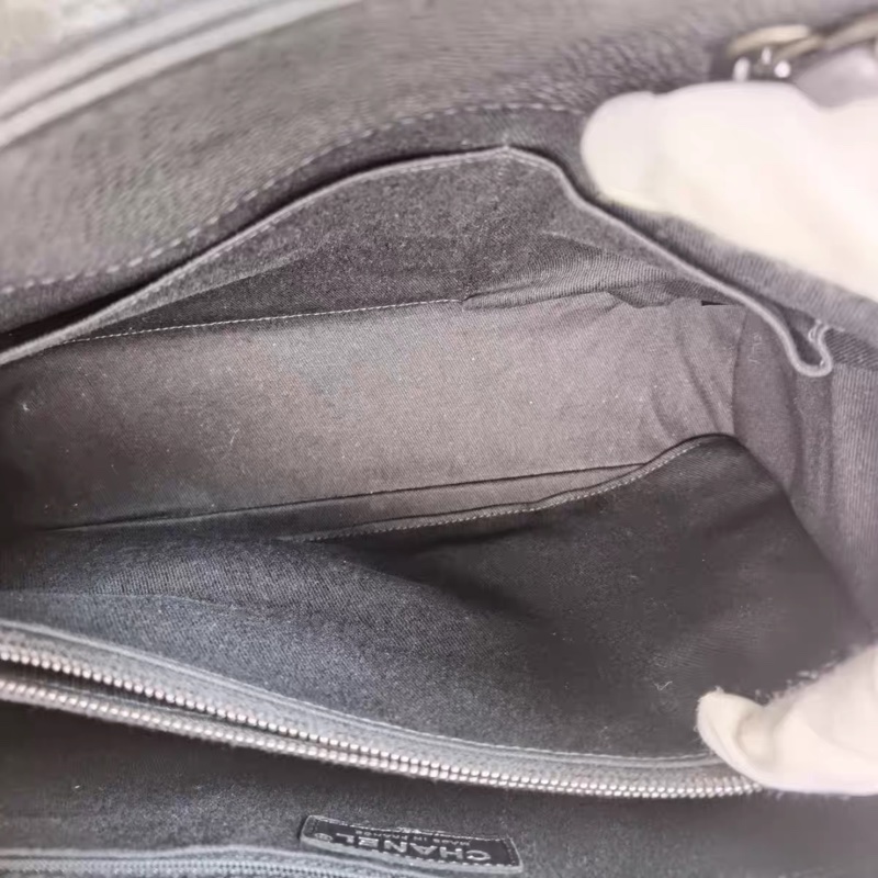 🉑肩背 #9新閒置 #櫃上售18萬 香奈兒黑銀荔枝牛皮公文托特包-27