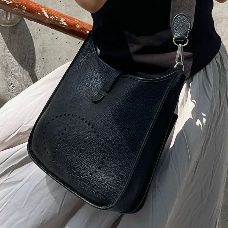 99新限量出售🆕Hermes黑銀Evelyne33斜挎肩背包🐎-2