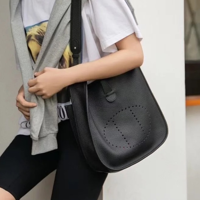 99新限量出售🆕Hermes黑銀Evelyne33斜挎肩背包🐎-3