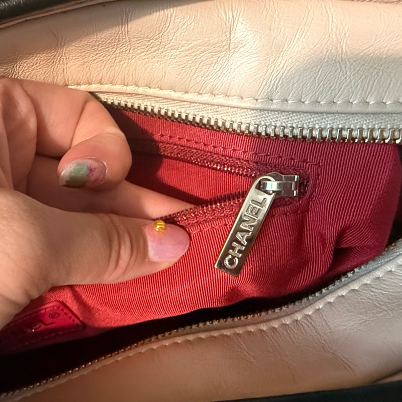 Chanel 流浪包中號 Gabrielle Medium bag-24